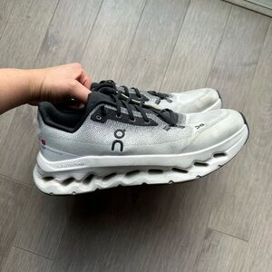 On Running Cloudmonster Lightweight White/Black Sneakers Size 8